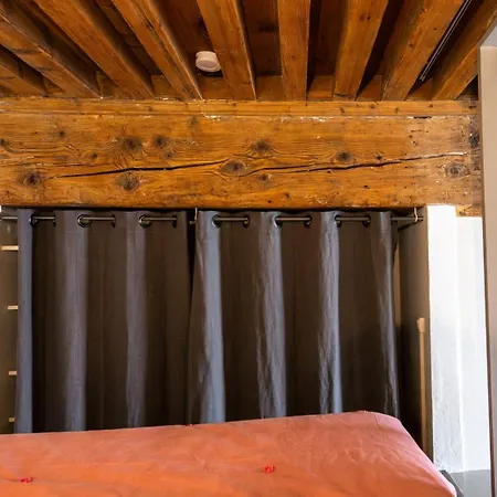 Apartament Caponni *