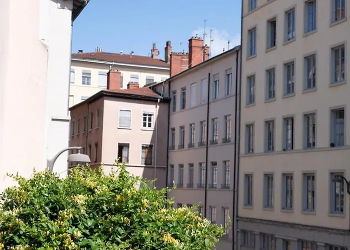 Caponni Apartament *